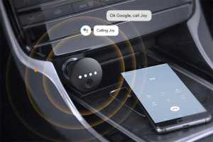 Anker&rsquo;s Roav Bolt brings Google Assistant to your car&rsquo;s 12V socket, even with an iPhone