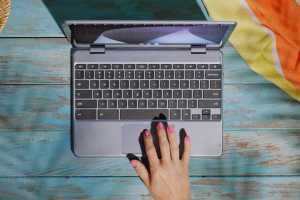 Google buys Neverware to turn old PCs into Chromebooks