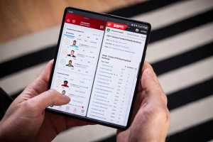 How Samsung's folding phone made me a better fantasy football manager