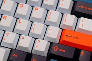 It's time for Windows to copy Apple's built-in text expander