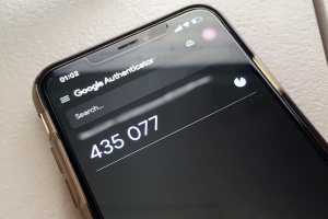 Even Google isn&rsquo;t safe from malicious Google ads