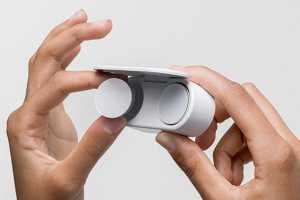 Microsoft&rsquo;s Surface Earbuds put a $249 trackpad in your ears for controlling Office apps