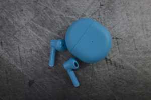 The OnePlus Buds look, sound, and act like AirPods for a fraction of the price