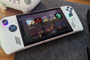 Microsoft retools the Windows Xbox app to play nicer on handhelds