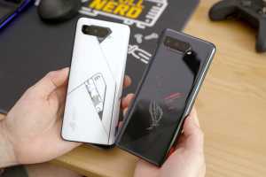 How the ROG Phone 5&rsquo;s crazy controls turbocharge mobile games