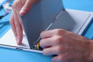 Microsoft now sells Surface replacement parts for DIY repairs