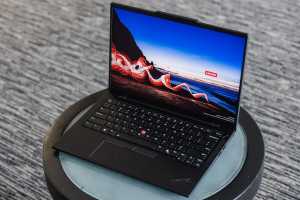 Hands-on: Lenovo's first Snapdragon-powered Yoga and ThinkPad laptops